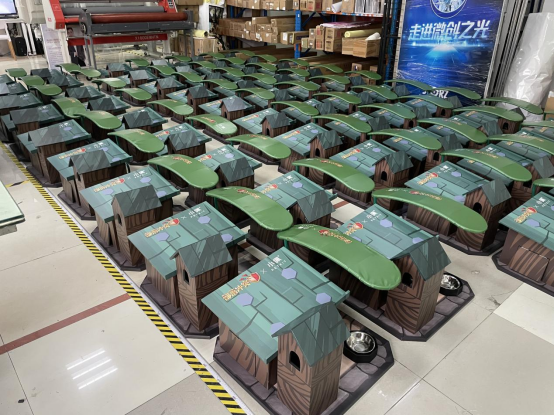 《部落冲突》联名PETKIT小佩宠物搭建公益猫屋，“流浪英雄小屋”高校安家