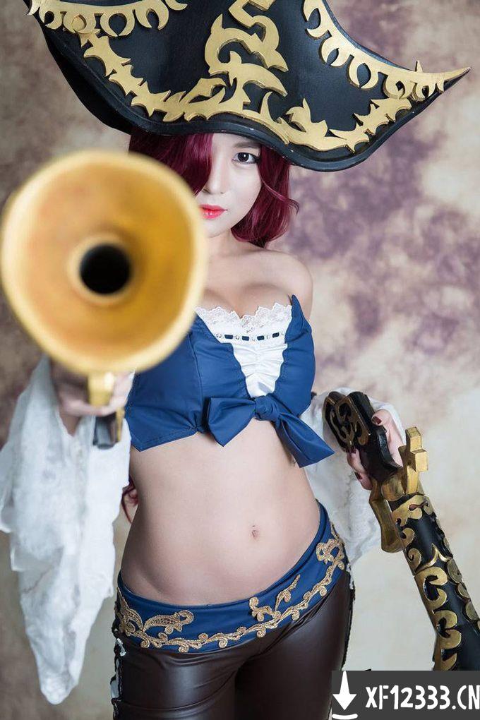 英雄联盟cosplay性感赏金猎人